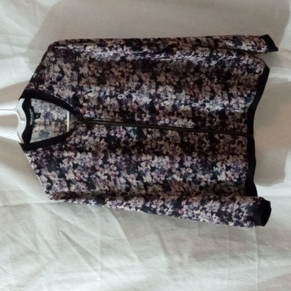 Women's About  A Girl Zip Jacket XL Black Floral Print Preowned - Picture 1 of 8